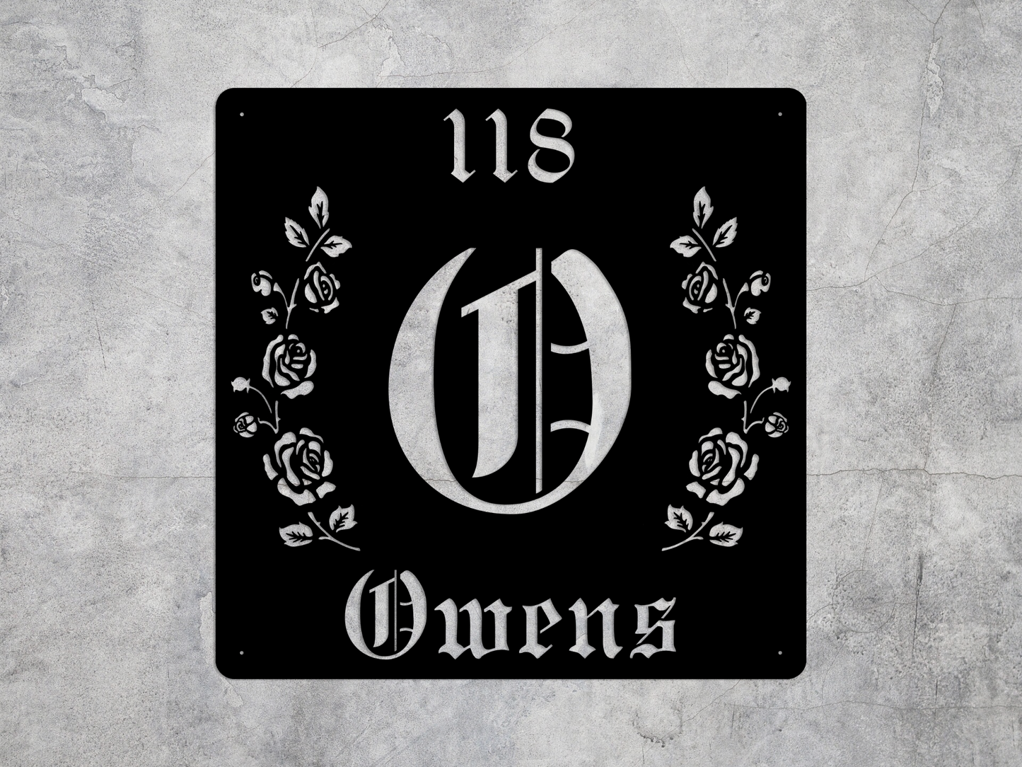 Retro-Gothic Letter O Family Name Sign